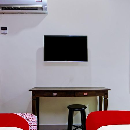 Oyo 44054 Holiday Mansion Inn Sibu Exterior foto